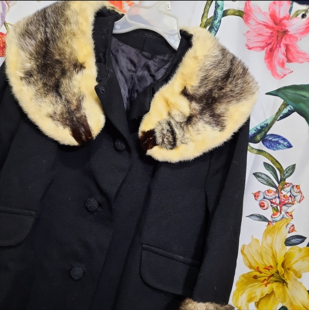 ~{Holly Gab}~ Vintage fox fur collar wool trench coat.